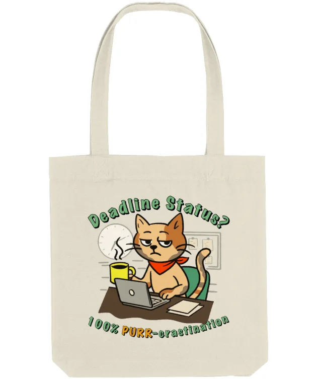 Geantă tote amuzantă culoare natural (ecru) cu print pisică la laptop și mesajul „Deadline Status? 100% PURR-crastination”.